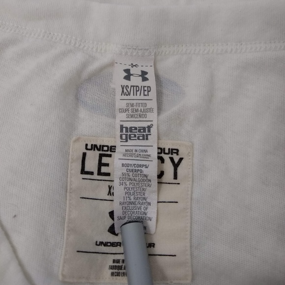 Under Armour | East Semi-Fitted Tank Top - Picture 6 of 8